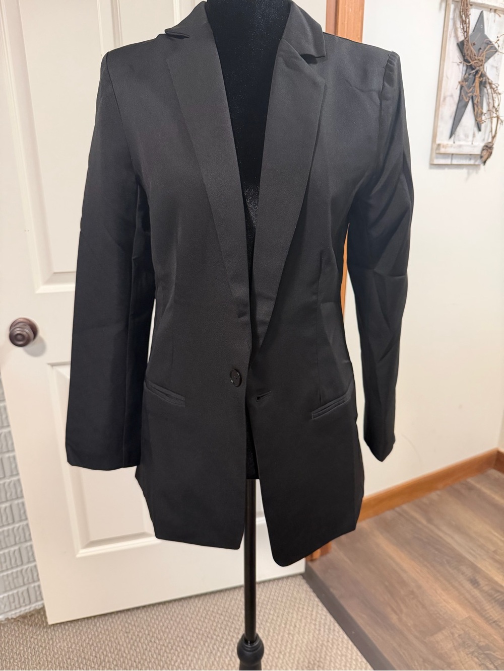 Lela & Lo Black Blazer | Size Small | Tailored Single Button Jacket | NWOT